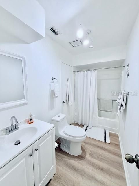 1st floor bathroom