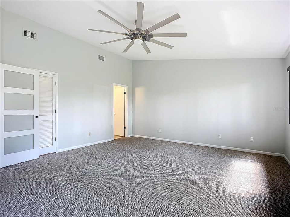 For Sale: $289,000 (2 beds, 2 baths, 1358 Square Feet)