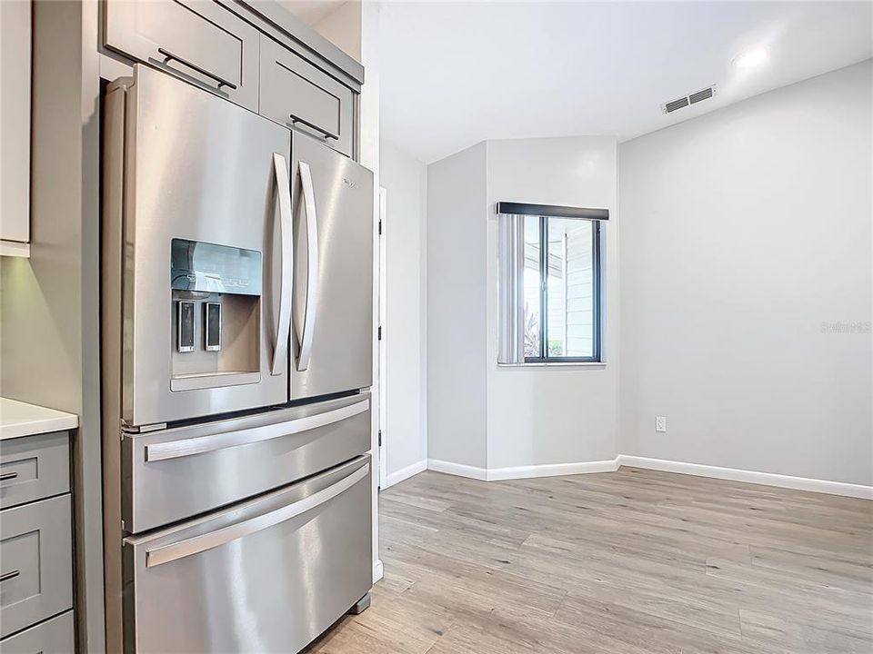 For Sale: $289,000 (2 beds, 2 baths, 1358 Square Feet)