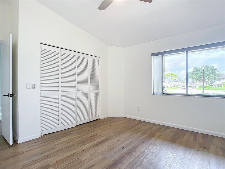 For Sale: $289,000 (2 beds, 2 baths, 1358 Square Feet)