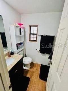 For Sale: $175,000 (3 beds, 1 baths, 784 Square Feet)