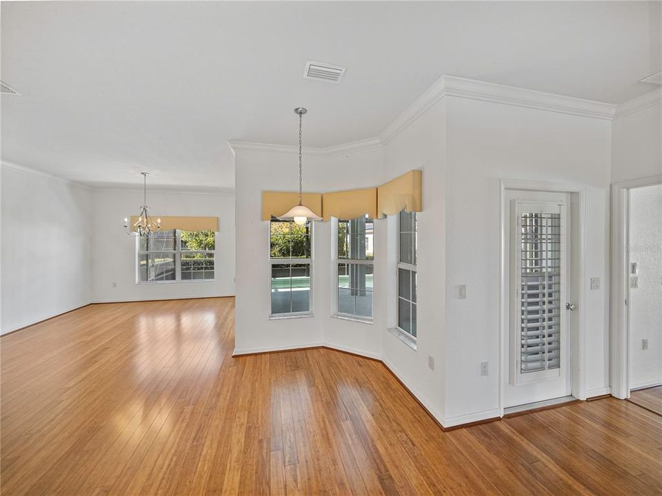 Breakfast nook & family room