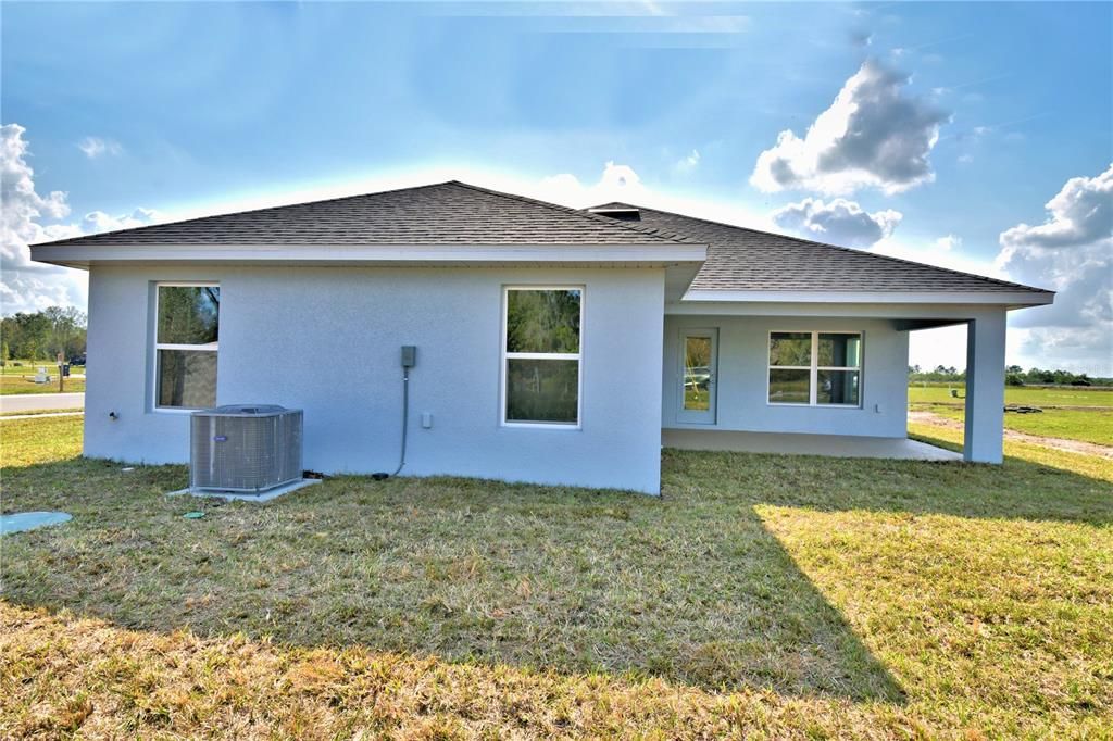 Active With Contract: $335,455 (3 beds, 2 baths, 1970 Square Feet)