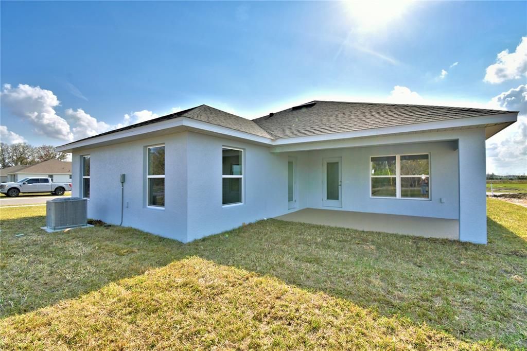 Active With Contract: $335,455 (3 beds, 2 baths, 1970 Square Feet)