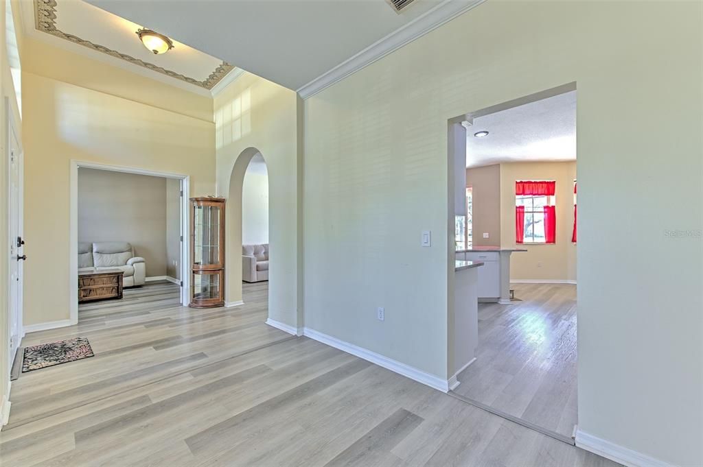 For Sale: $447,500 (3 beds, 2 baths, 1861 Square Feet)