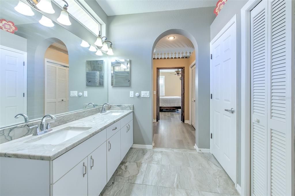 For Sale: $447,500 (3 beds, 2 baths, 1861 Square Feet)