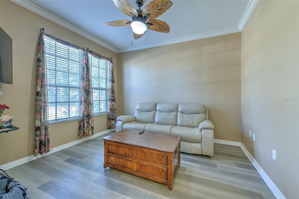 For Sale: $447,500 (3 beds, 2 baths, 1861 Square Feet)