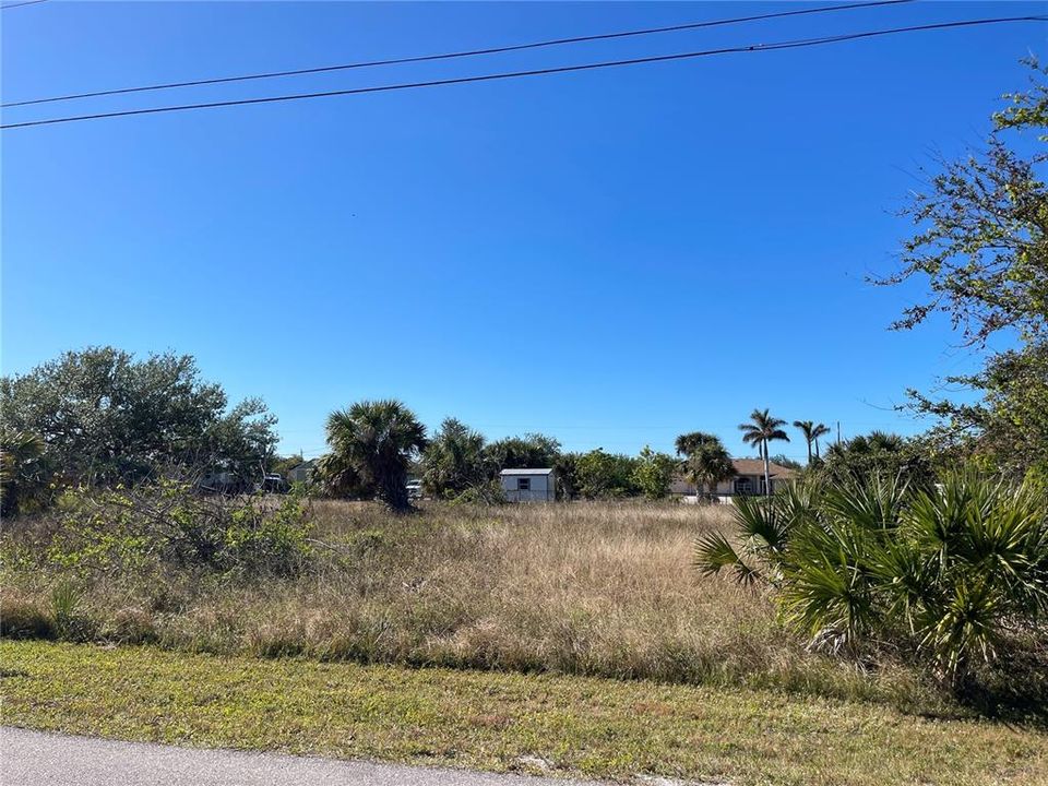 Activo con contrato: $26,500 (0.23 acres)