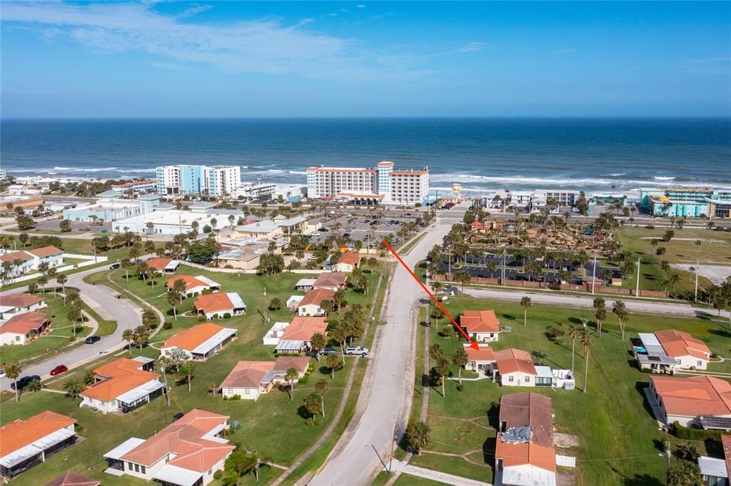 Beautiful Ocean & Fun Steps Away!