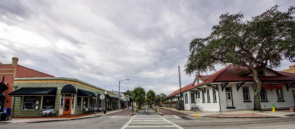 The bike Trail runs through town. Stop and enjoy breakfast along the Trail at Toula's Trailside Cafe or lunch at Currents.