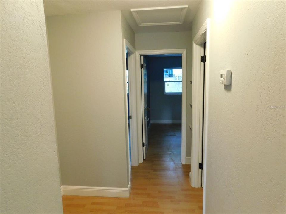 For Sale: $170,000 (3 beds, 1 baths, 950 Square Feet)