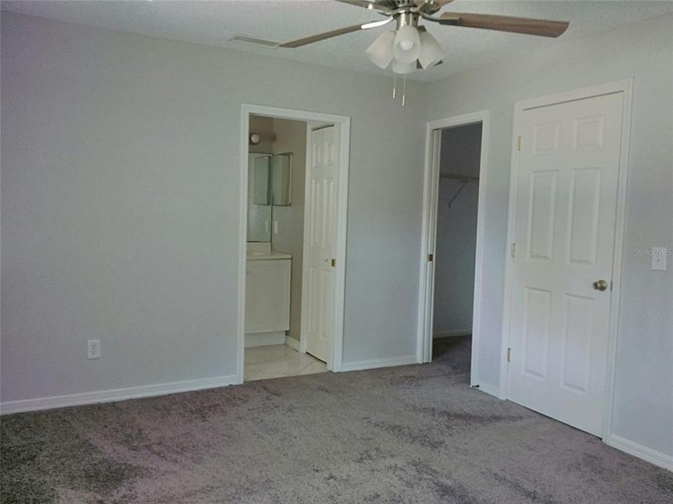 For Rent: $1,950 (2 beds, 2 baths, 1101 Square Feet)