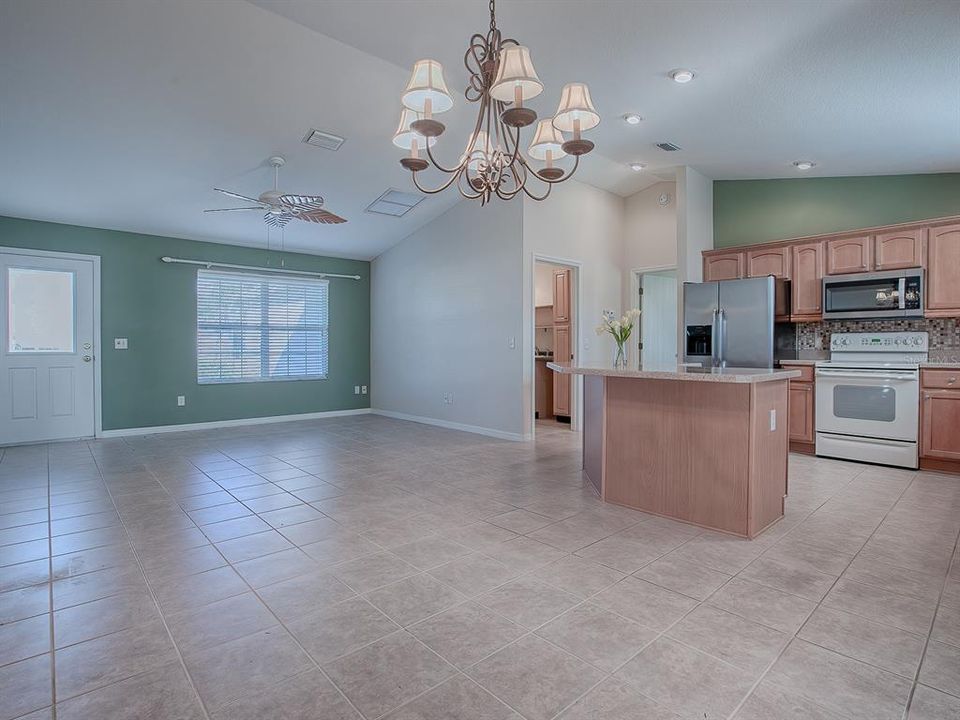 BEAUTIFUL TILE FLOORING THROUGHOUT THIS SPACE