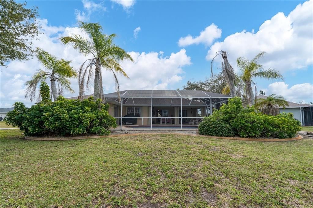 For Sale: $699,000 (3 beds, 2 baths, 1433 Square Feet)