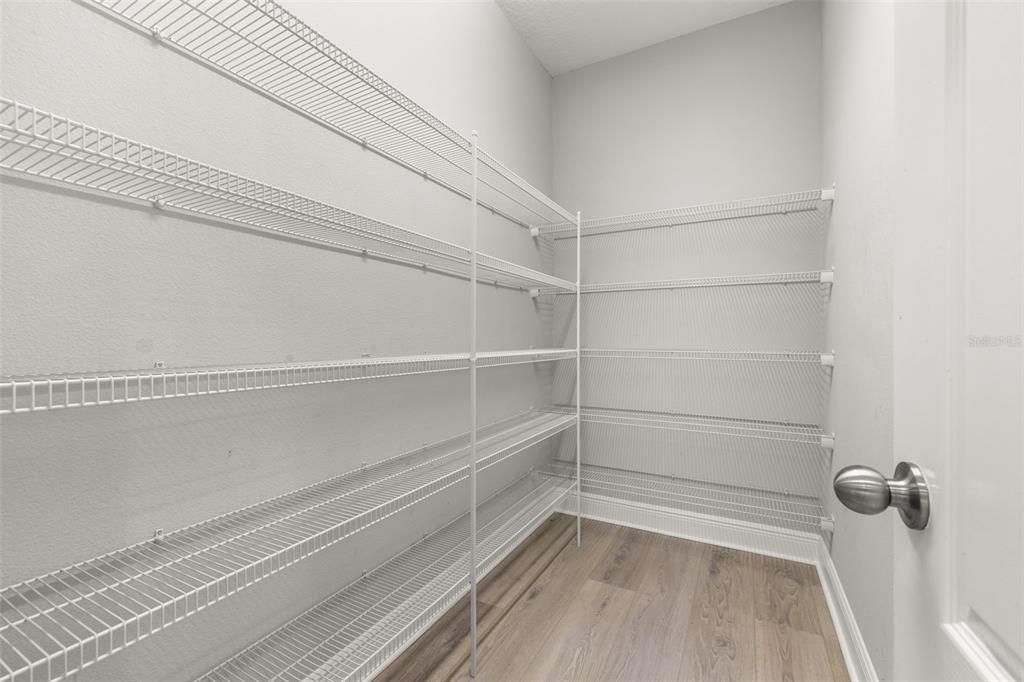 Walk-in Pantry