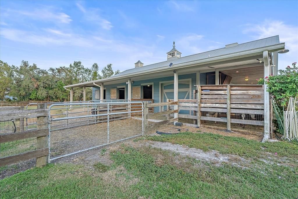 For Sale: $1,595,000 (4 beds, 3 baths, 2987 Square Feet)