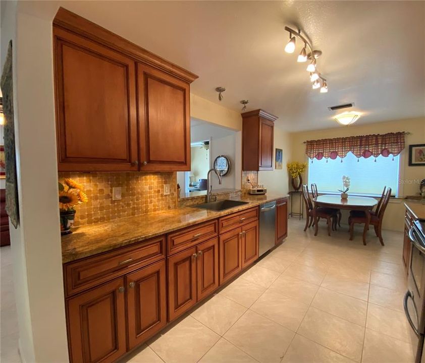 Gourmet Kitchen with Maple Cabinets