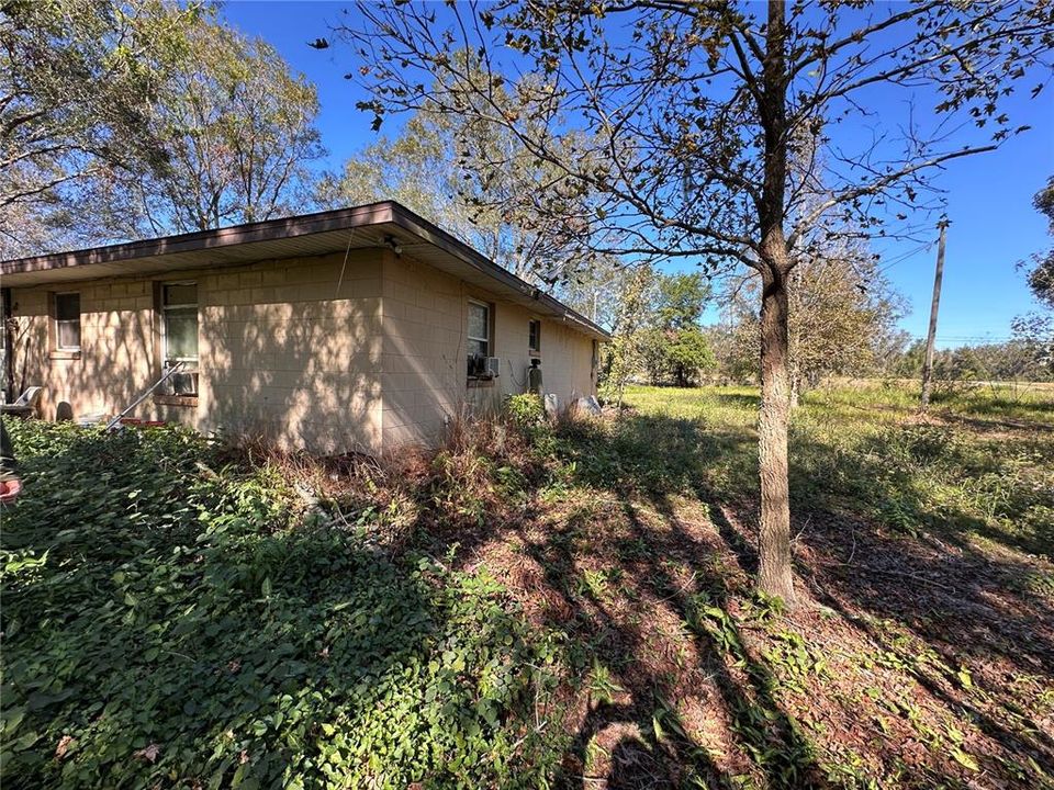 For Sale: $739,000 (3 beds, 2 baths, 1262 Square Feet)