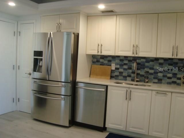 STAINLESS STEEL APPLIANCES