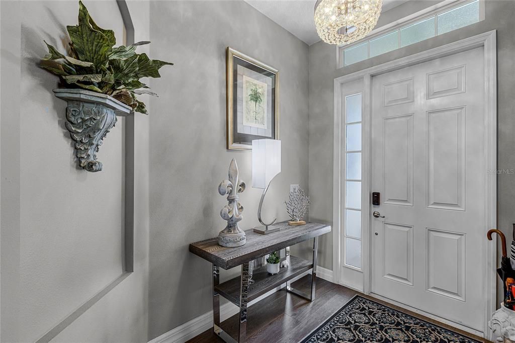 Entry foyer with art niche