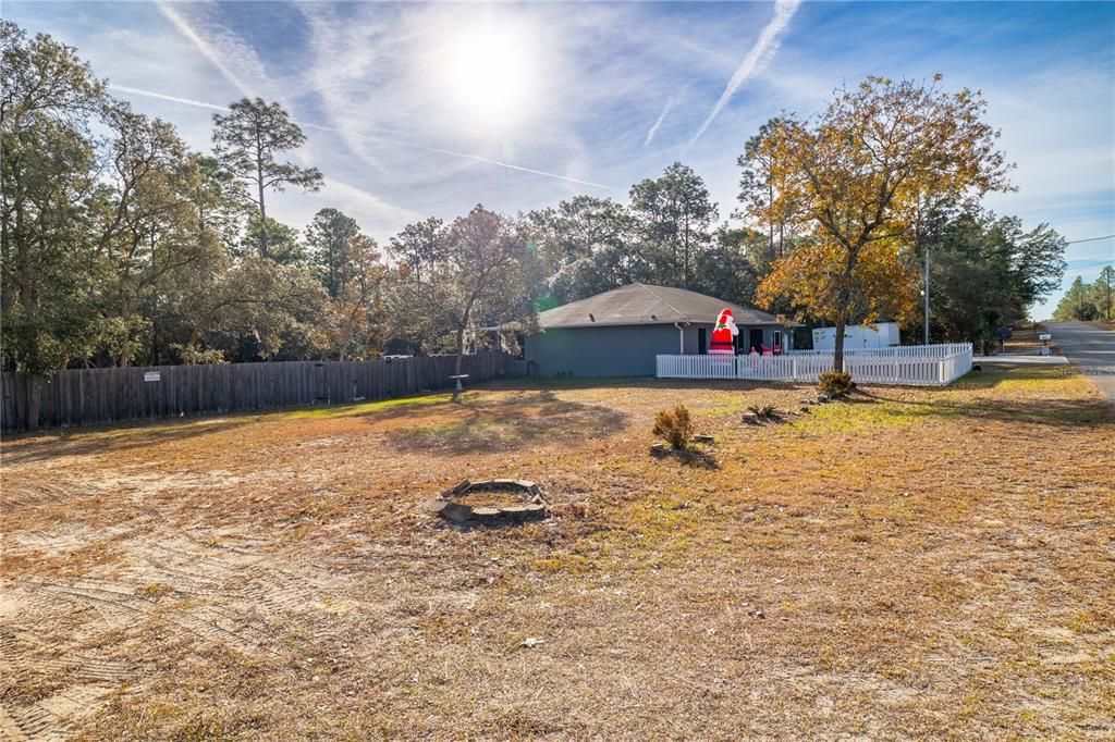 For Sale: $290,000 (3 beds, 2 baths, 1601 Square Feet)