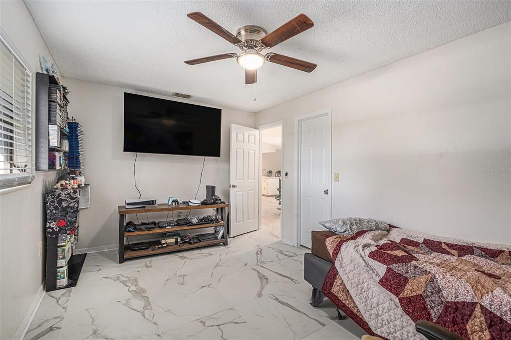 For Sale: $309,000 (3 beds, 2 baths, 1755 Square Feet)