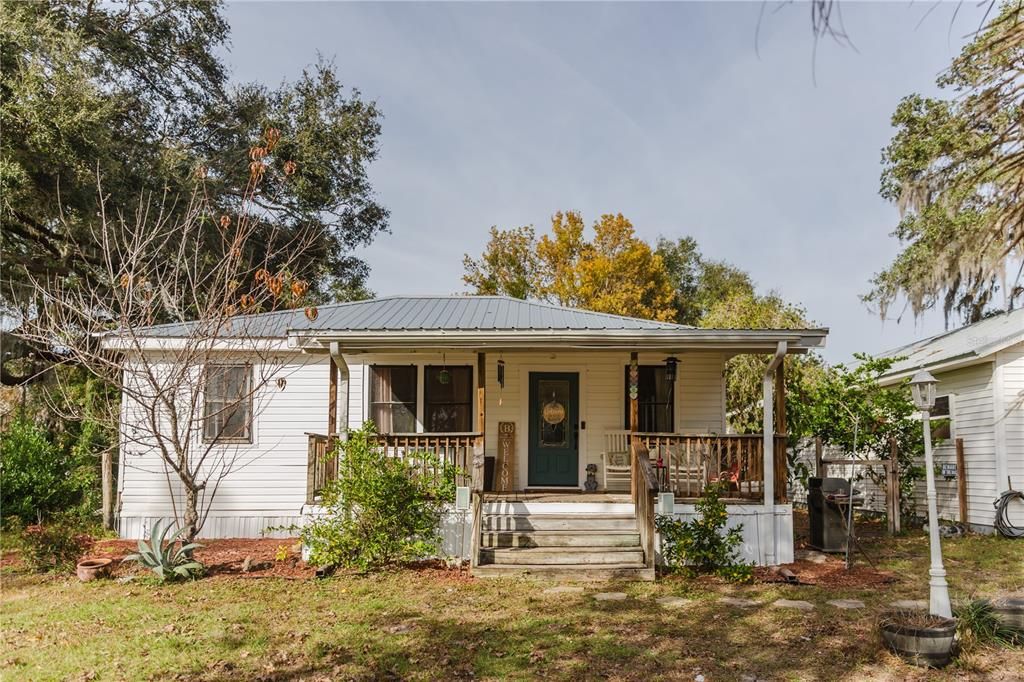 Recently Sold: $239,500 (4 beds, 2 baths, 1262 Square Feet)