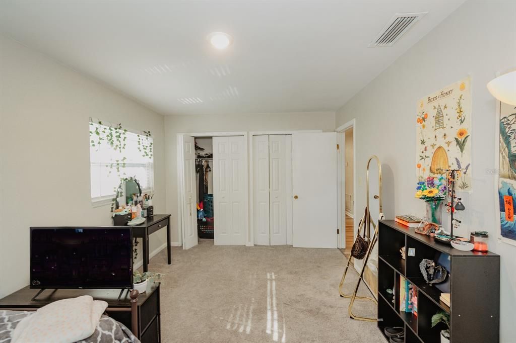 For Sale: $340,000 (3 beds, 1 baths, 1410 Square Feet)