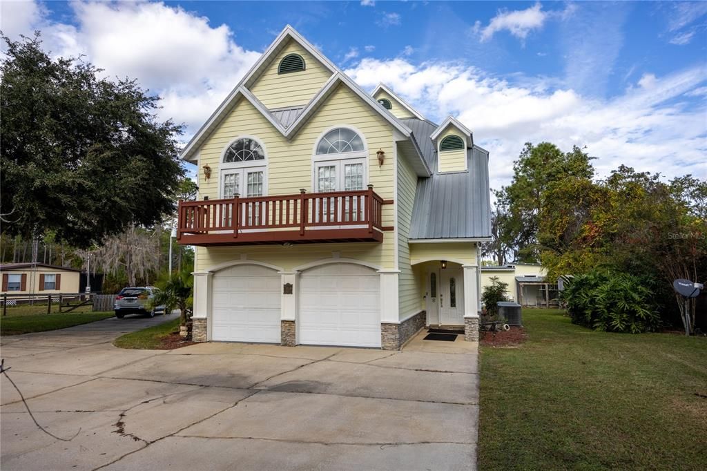 For Sale: $789,000 (3 beds, 2 baths, 2775 Square Feet)