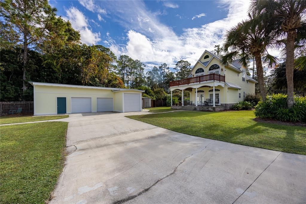 For Sale: $789,000 (3 beds, 2 baths, 2775 Square Feet)