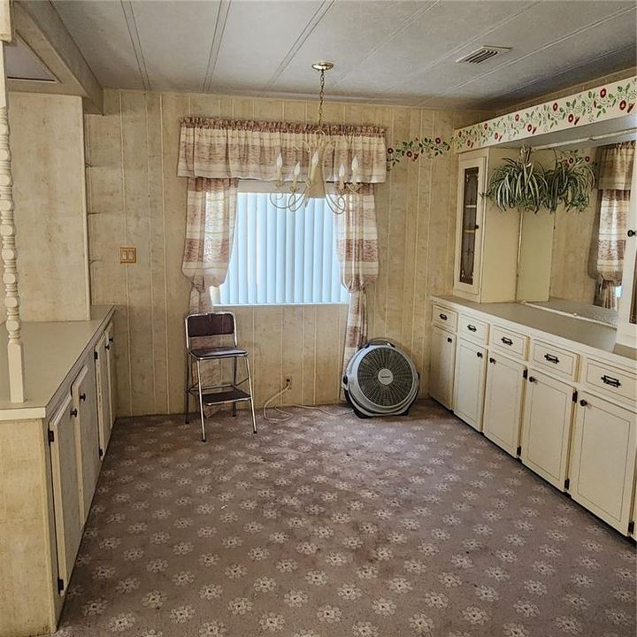 For Sale: $94,900 (2 beds, 2 baths, 1152 Square Feet)