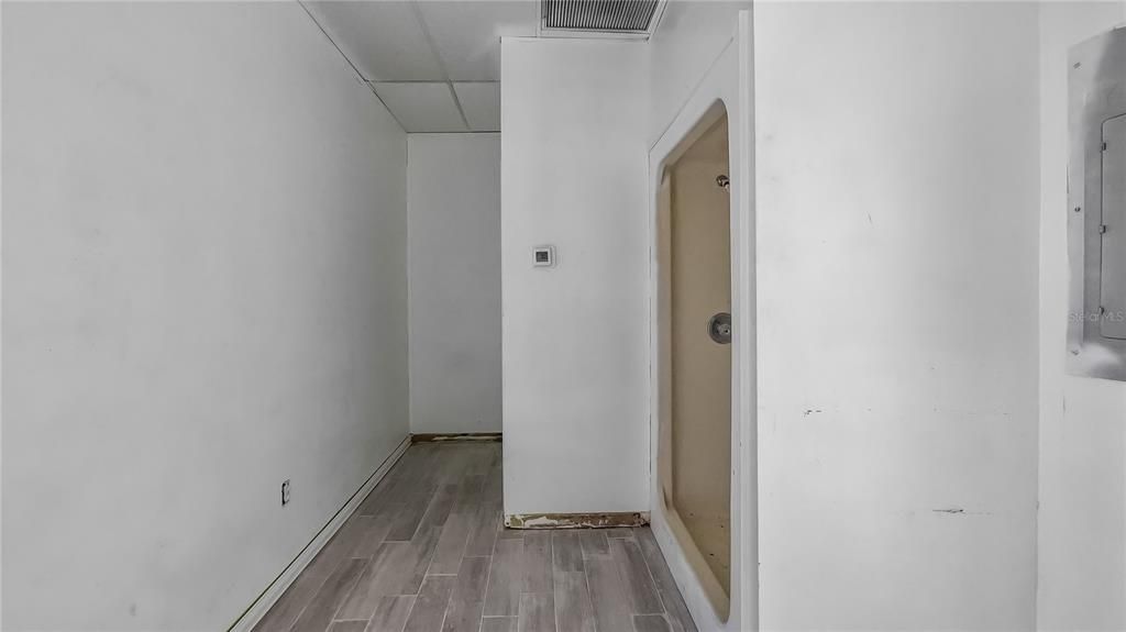 待售: $21,000 (0 贝兹, 0 浴室, 1200 平方英尺)