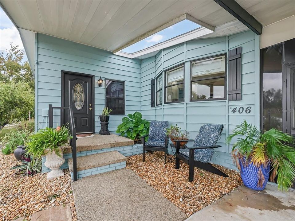 Front porch entrance