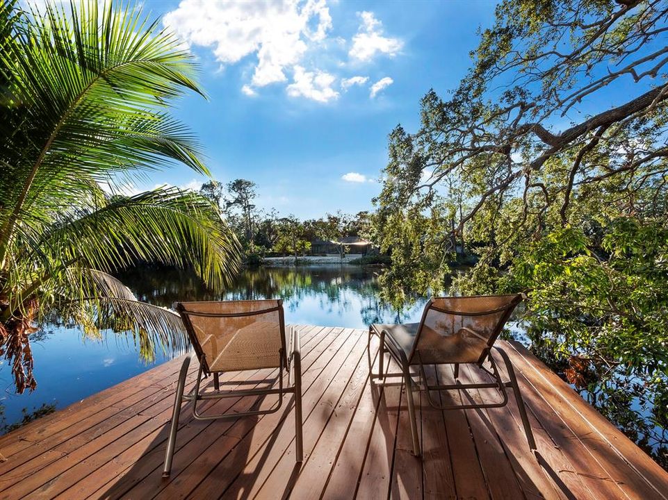 So much privacy & tranquility at this lakefront paradise!