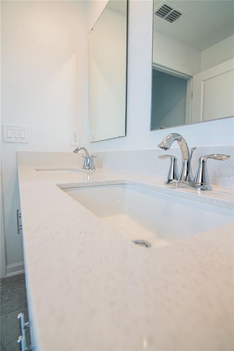 Active With Contract: $2,200 (3 beds, 2 baths, 1615 Square Feet)