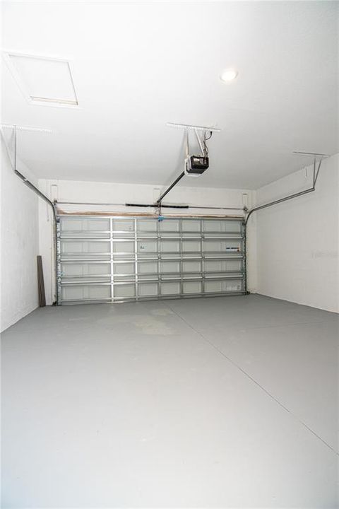 Active With Contract: $2,200 (3 beds, 2 baths, 1615 Square Feet)