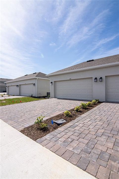 Active With Contract: $2,200 (3 beds, 2 baths, 1615 Square Feet)