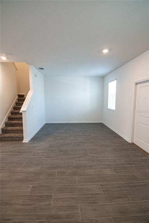 Active With Contract: $2,200 (3 beds, 2 baths, 1615 Square Feet)