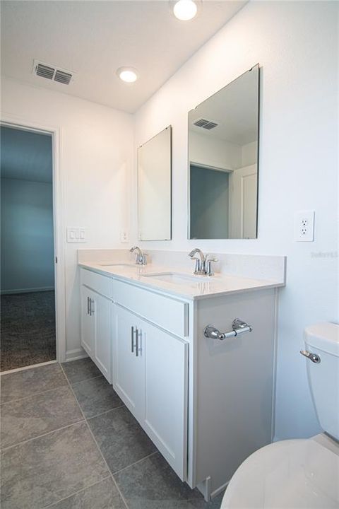 Active With Contract: $2,200 (3 beds, 2 baths, 1615 Square Feet)