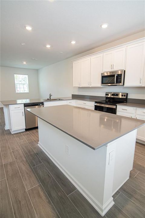 Active With Contract: $2,200 (3 beds, 2 baths, 1615 Square Feet)