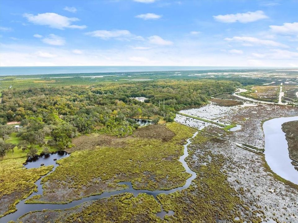 На продажу: $1,950,000 (19.86 acres)