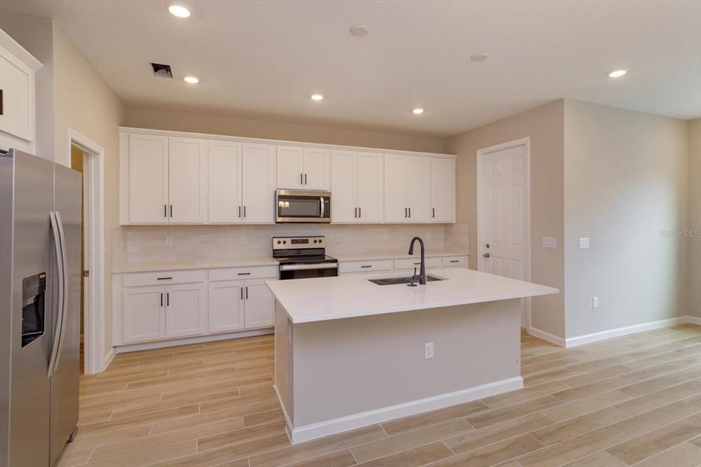 Active With Contract: $435,990 (3 beds, 2 baths, 1729 Square Feet)