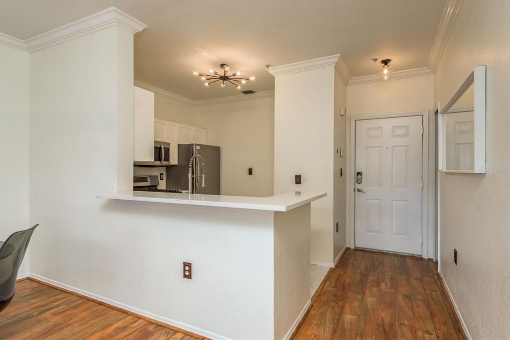 For Sale: $289,900 (1 beds, 1 baths, 1020 Square Feet)