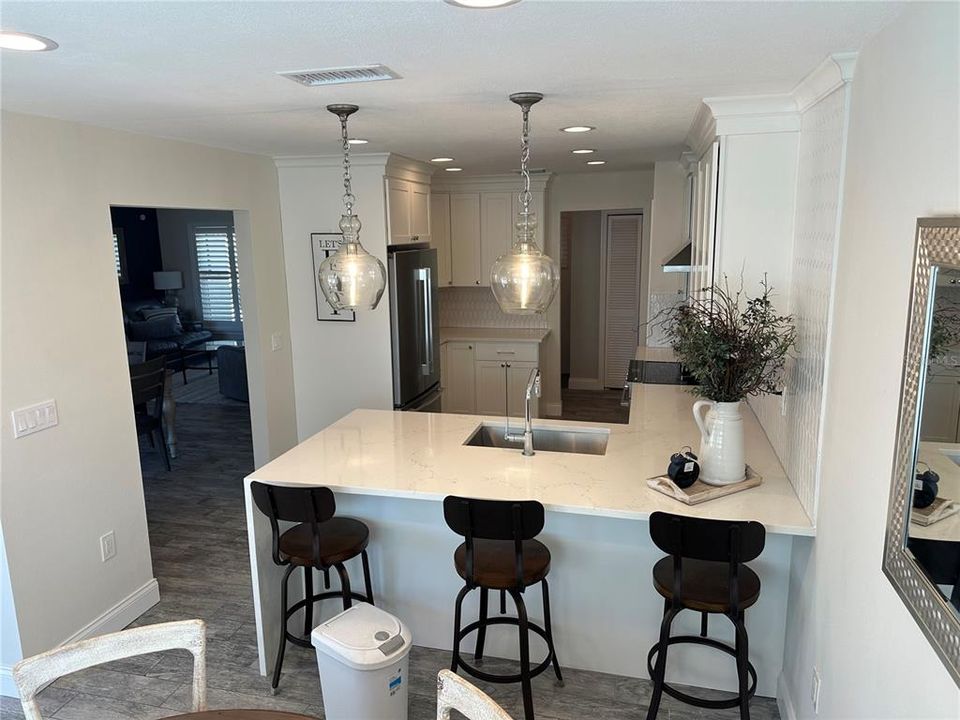 For Sale: $284,900 (2 beds, 2 baths, 1561 Square Feet)