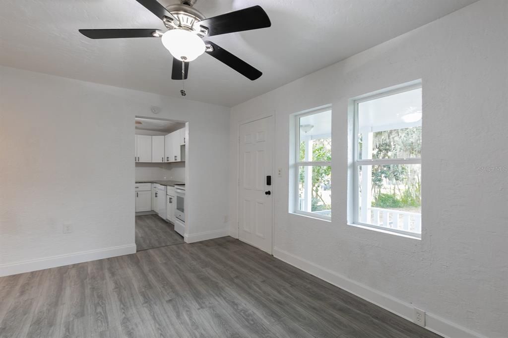 For Sale: $218,800 (3 beds, 2 baths, 1255 Square Feet)