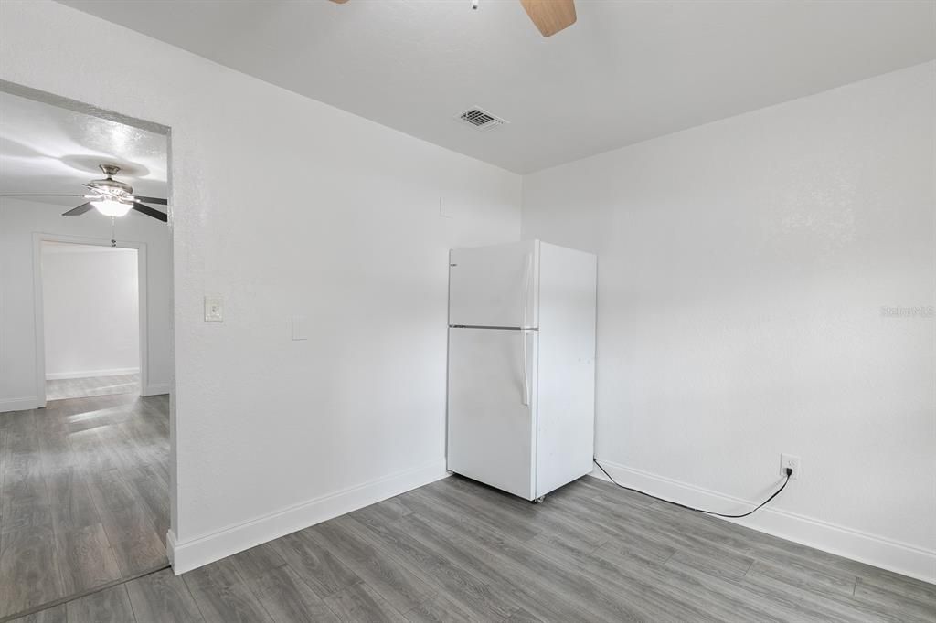 For Sale: $218,800 (3 beds, 2 baths, 1255 Square Feet)