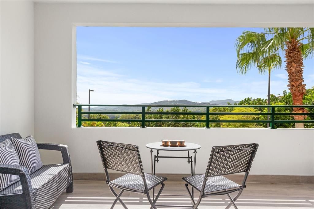 Recently Sold: $555,000 (3 beds, 3 baths, 1885 Square Feet)