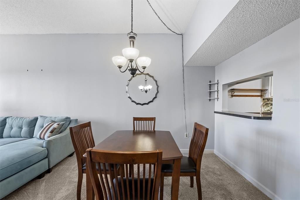 For Sale: $183,000 (2 beds, 2 baths, 1162 Square Feet)