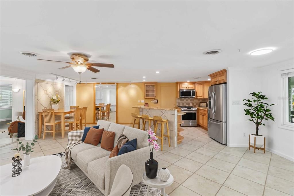 For Sale: $540,000 (3 beds, 2 baths, 1379 Square Feet)