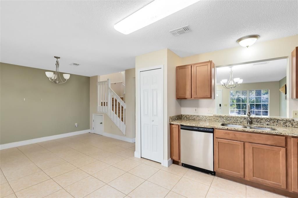 Kitchen & Breakfast Nook